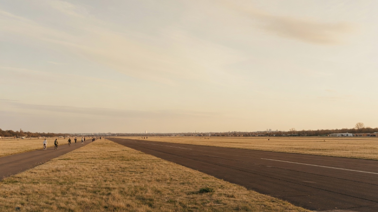 Open former airport field paths Tempelhofer Feld Berlin